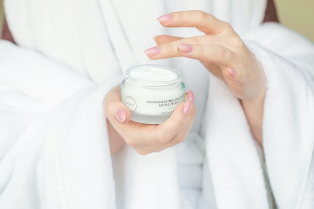 poko-skincare-oXI2_S1ILQI-unsplash