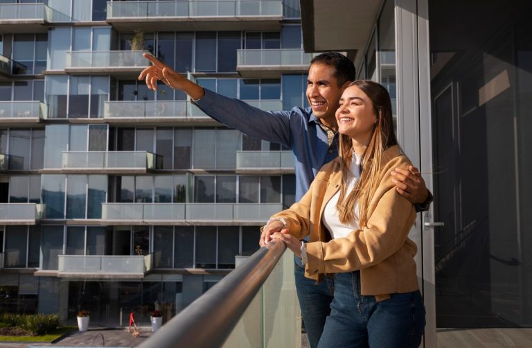 medium-shot-couple-buying-new-home_23-2150322088